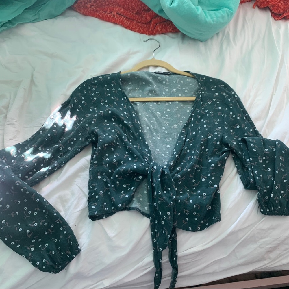 brandy melville long sleeved Coco wrap top